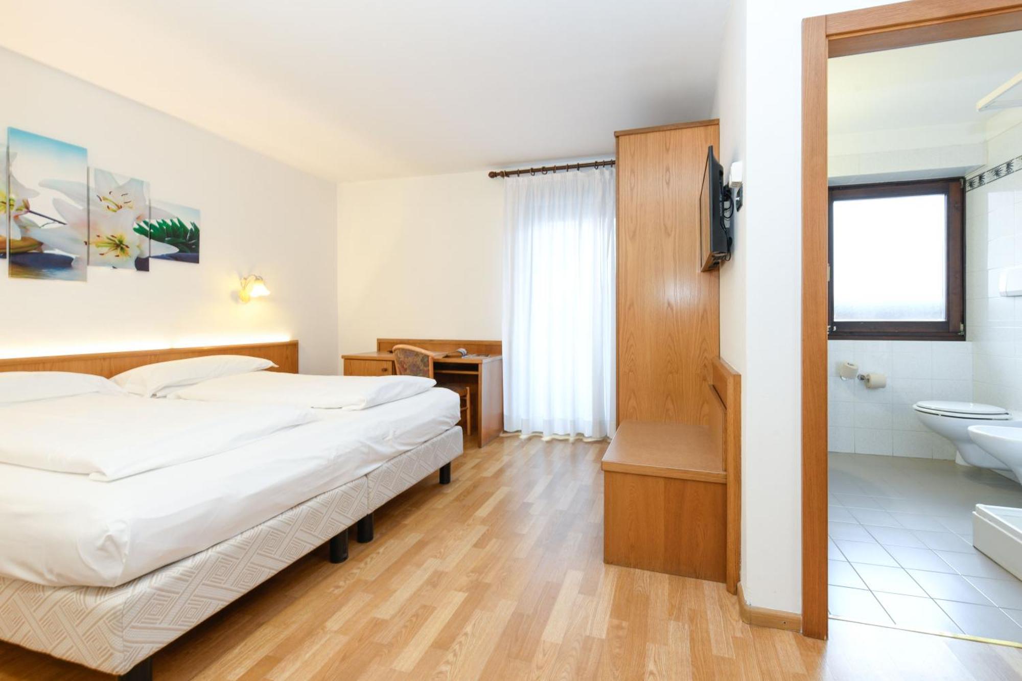 Hotel Denny