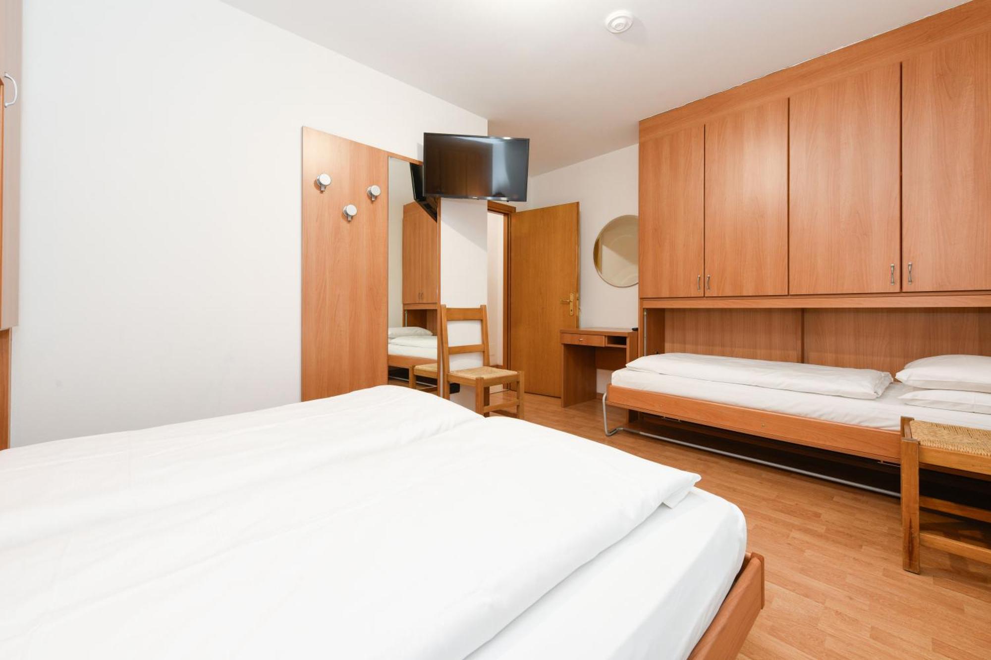 Hotel Denny 3*