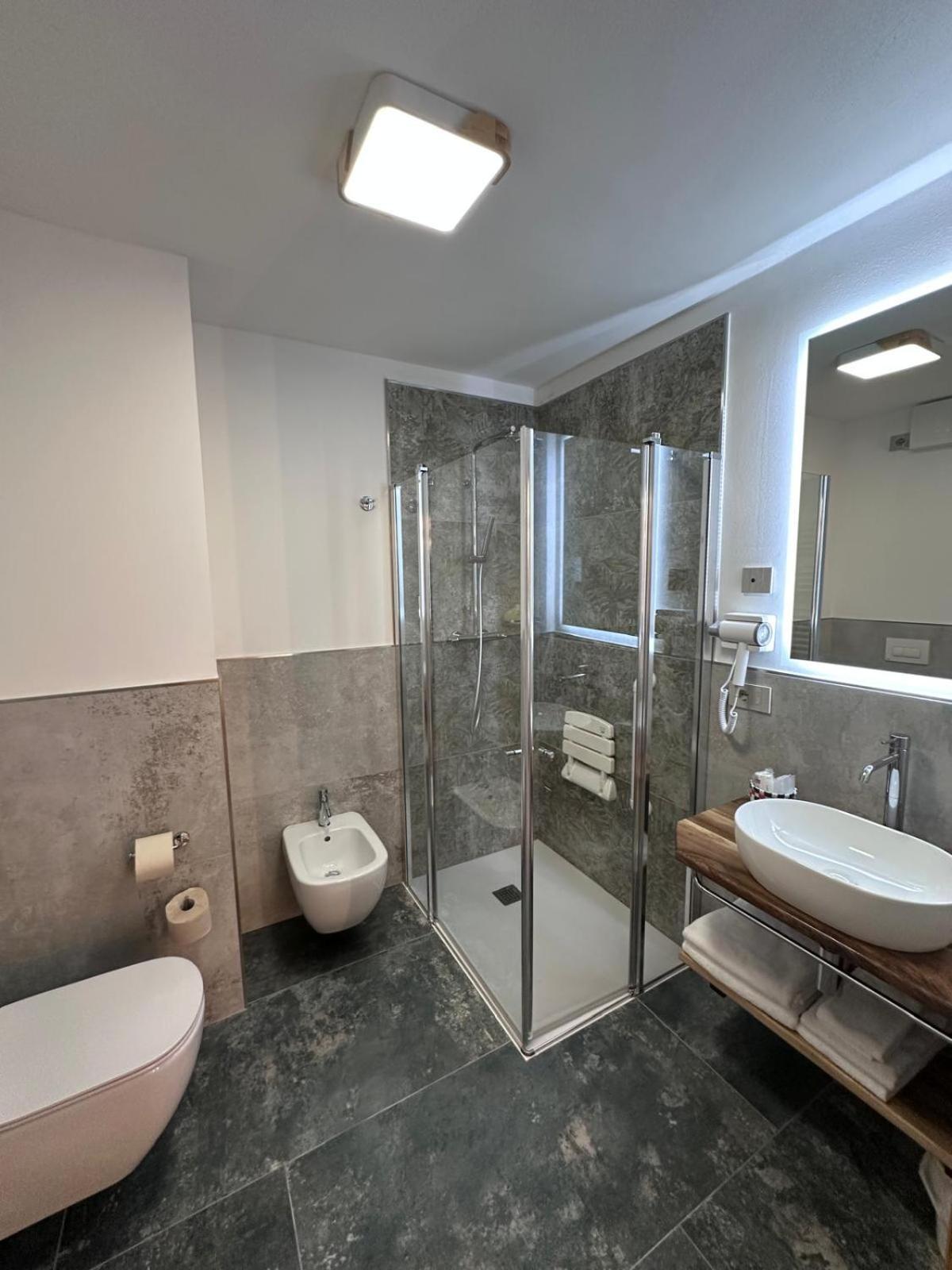 Denny Hotel 3*